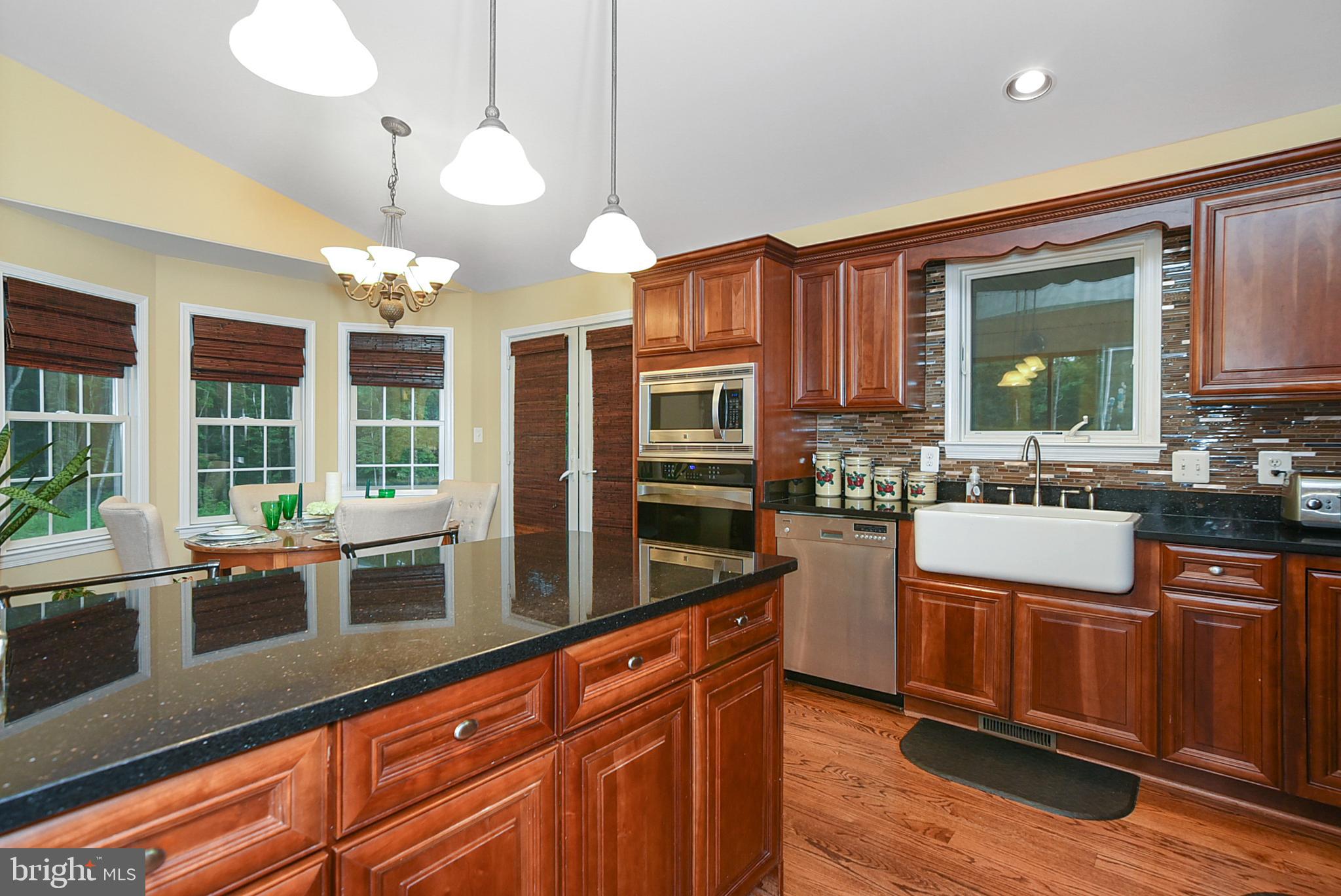 18536 Partlow Road Beaverdam, VA 23015 - Photo 10 of 64 Hardwood floors, beautiful backsplash!
