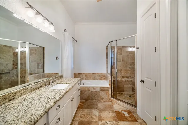 $659,000 | 260 North Santa Clara Avenue, New Braunfels, TX 78130