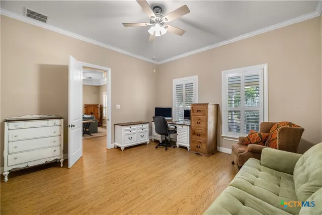 $659,000 | 260 North Santa Clara Avenue, New Braunfels, TX 78130