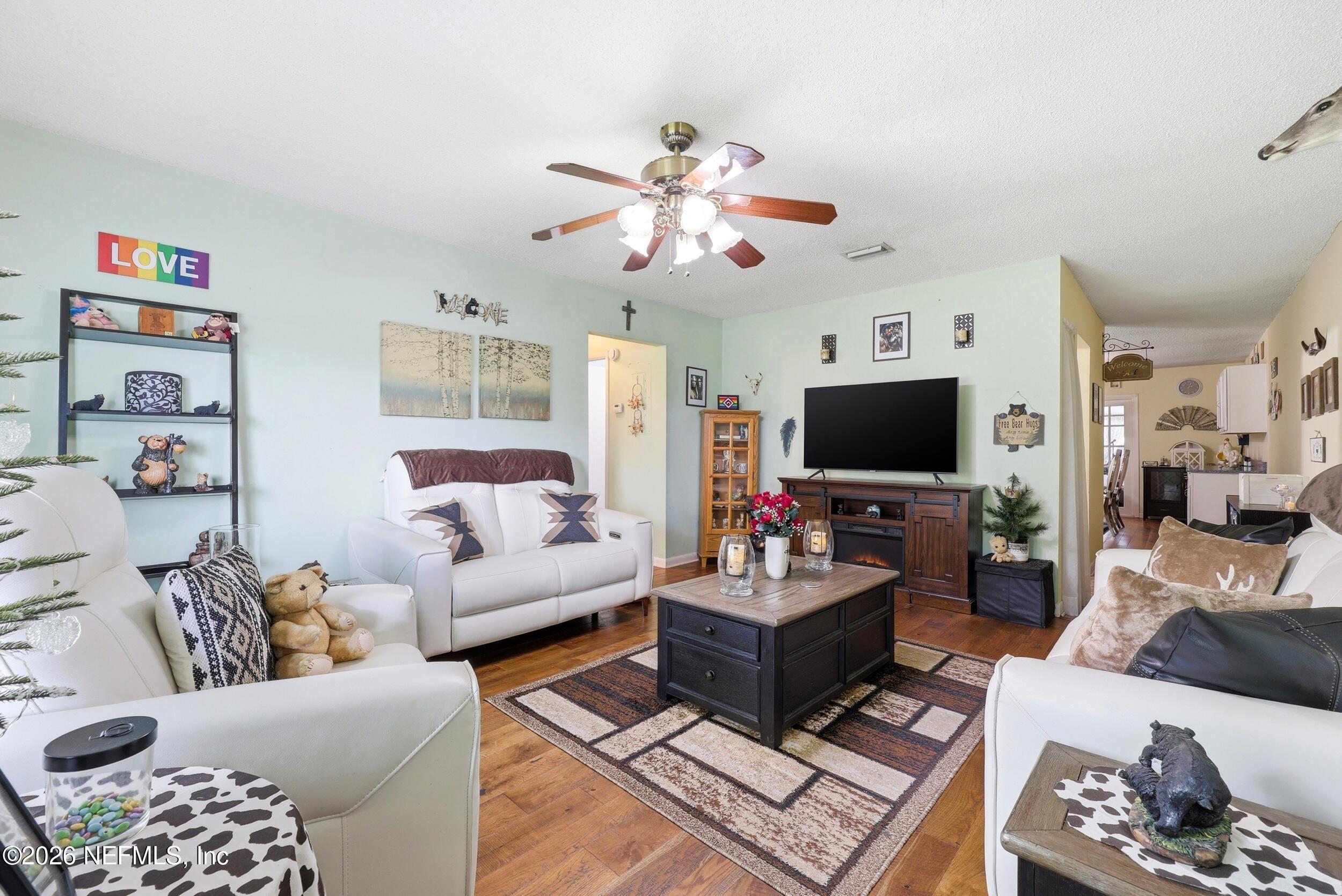 1259 The Grove Road Orange Park, FL 32073 - Photo 6 of 28 living room