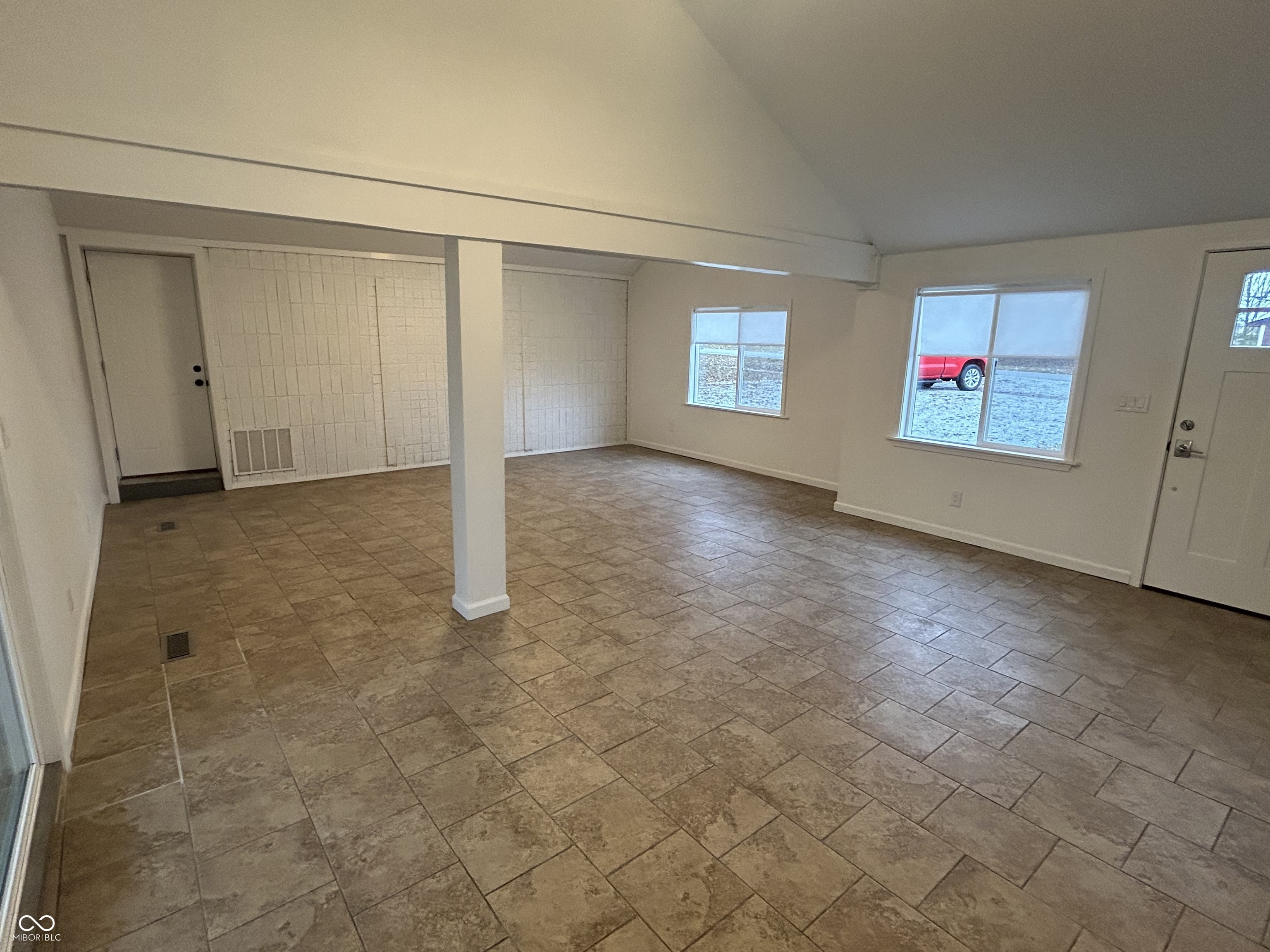 3302 East 42nd Street Indianapolis, IN 46205 - Photo 8 of 28