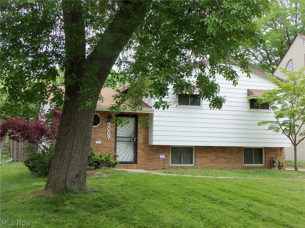 3067 Albion Road Cleveland, OH 44120 - Photo 2 of 18 Front View
