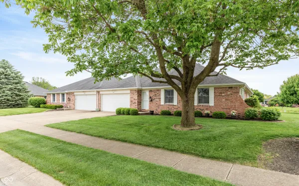 $279,900 | 811 South School Street, Brownsburg, IN 46112
