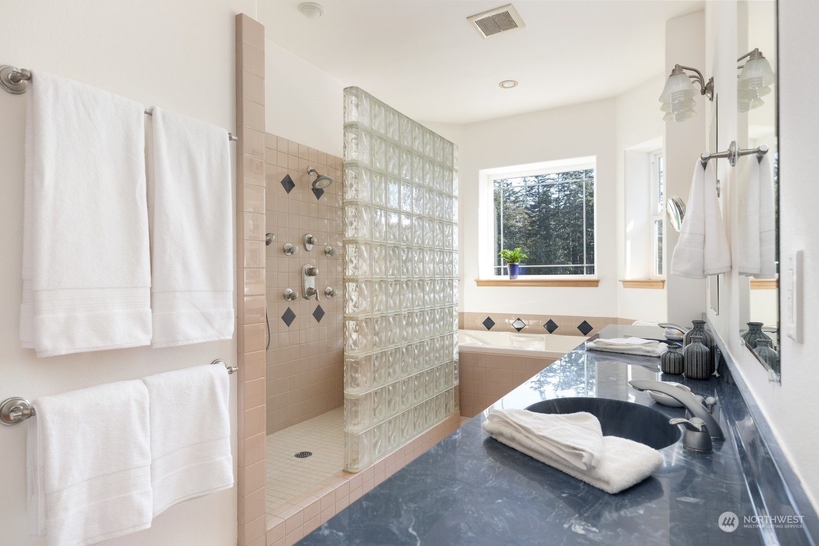 2094 Zylstra Road Oak Harbor, WA 98277 - Photo 19 of 40 Gallery Image 19
