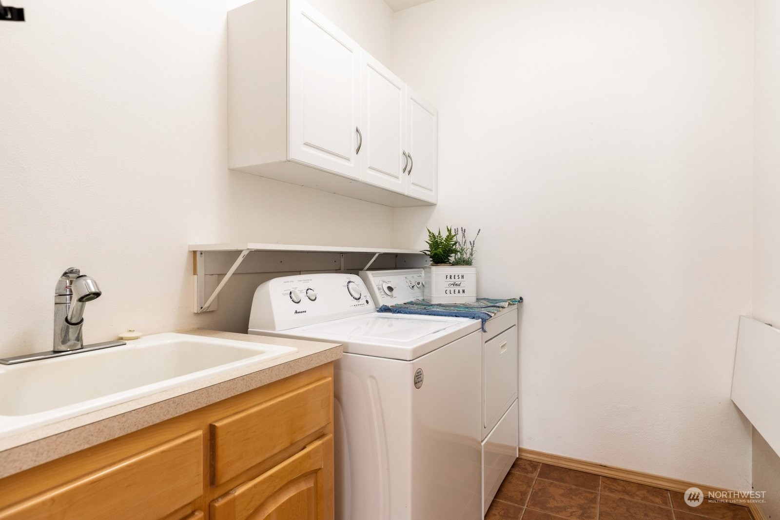 2094 Zylstra Road Oak Harbor, WA 98277 - Photo 22 of 40 Gallery Image 22