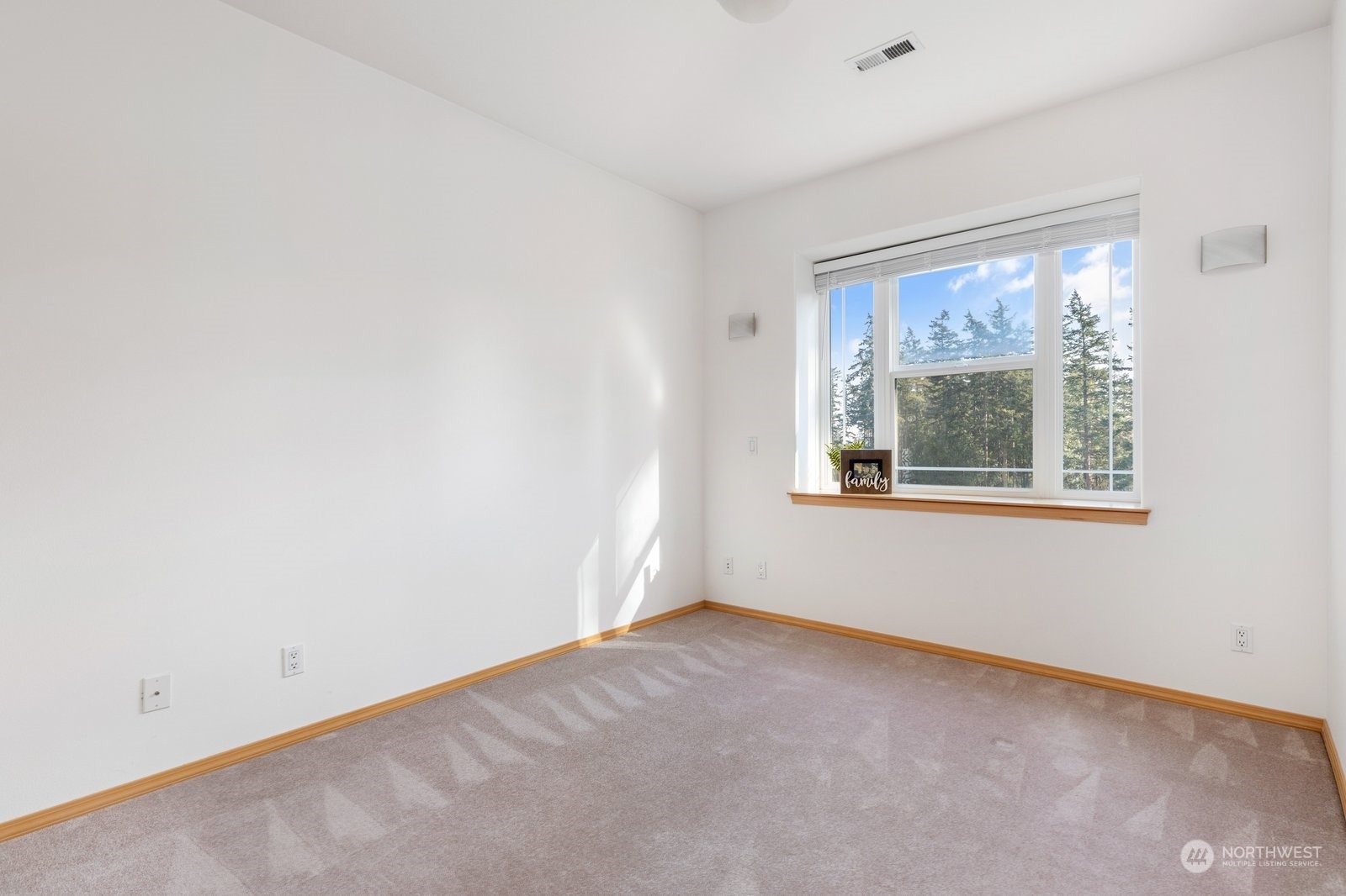 2094 Zylstra Road Oak Harbor, WA 98277 - Photo 26 of 40 Gallery Image 26