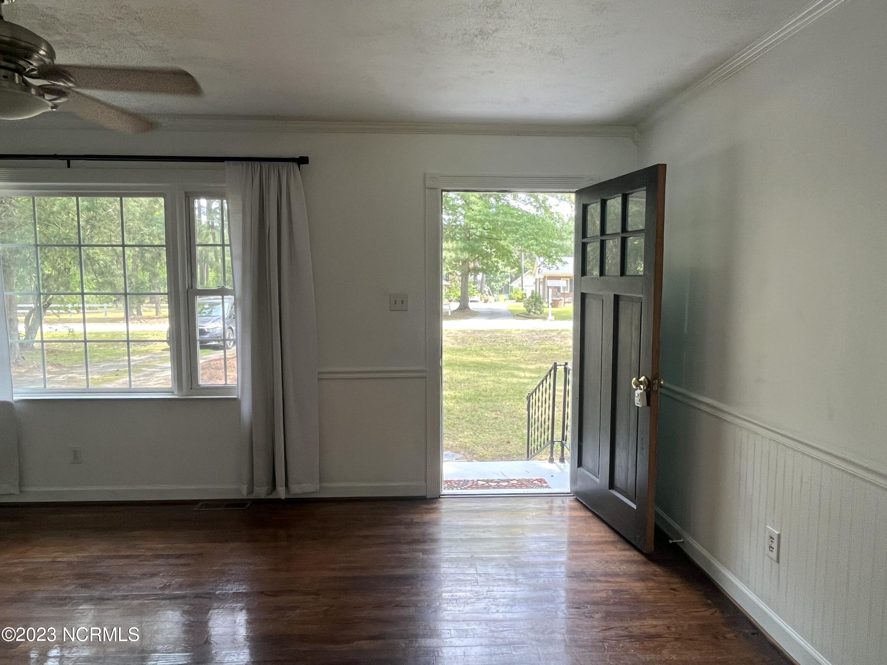 228 George Parker Road Como, NC 27818 - Photo 7 of 44 Living