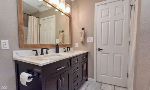 $317,500 | 413 East New York Street, Fortville, IN 46040