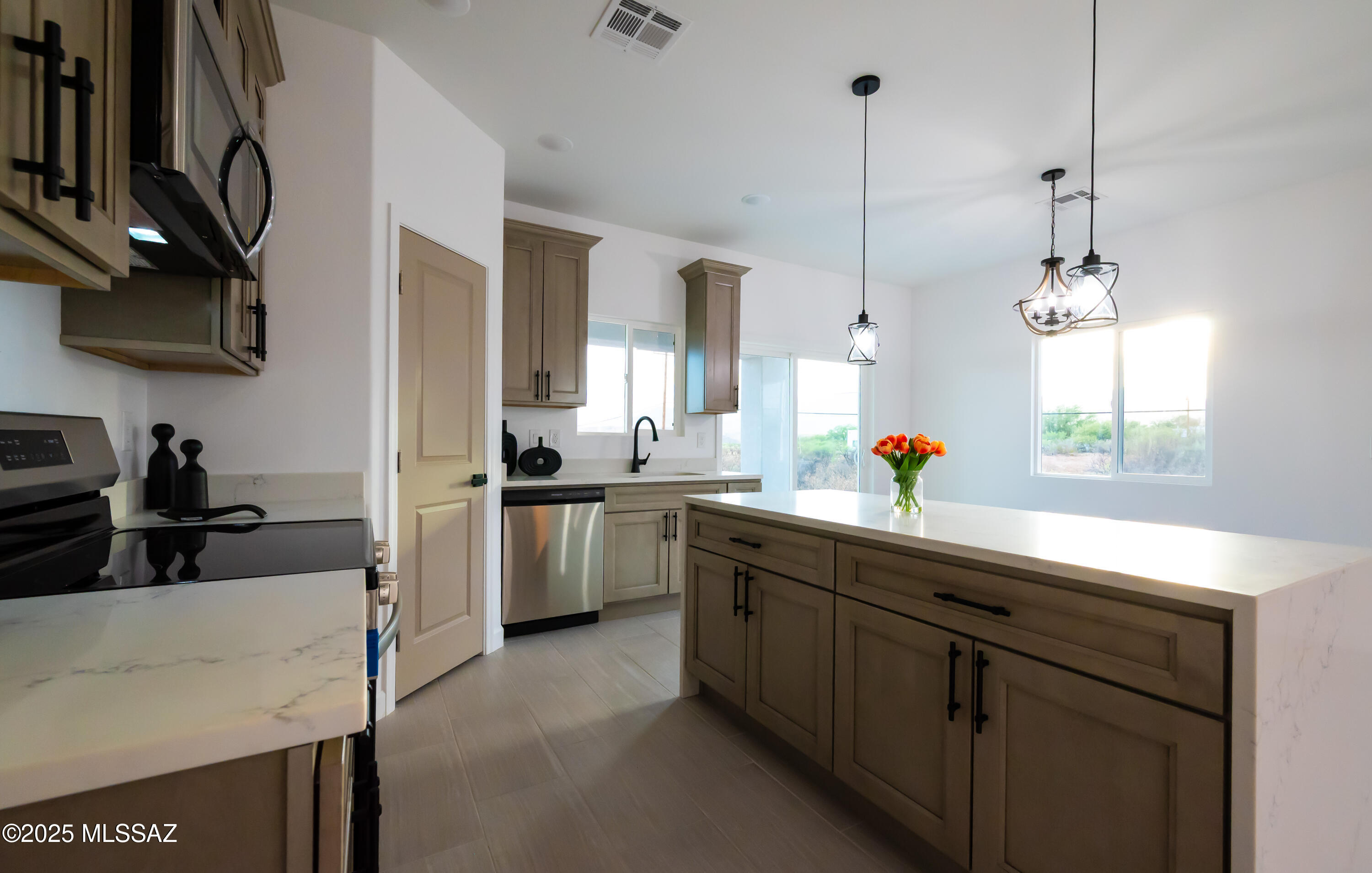 1686 Circulo Bahia Rio Rico, AZ 85648 - Photo 13 of 20