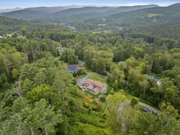 $1,300,000 | 125 Shurtleff Lane, Woodstock, VT 05091