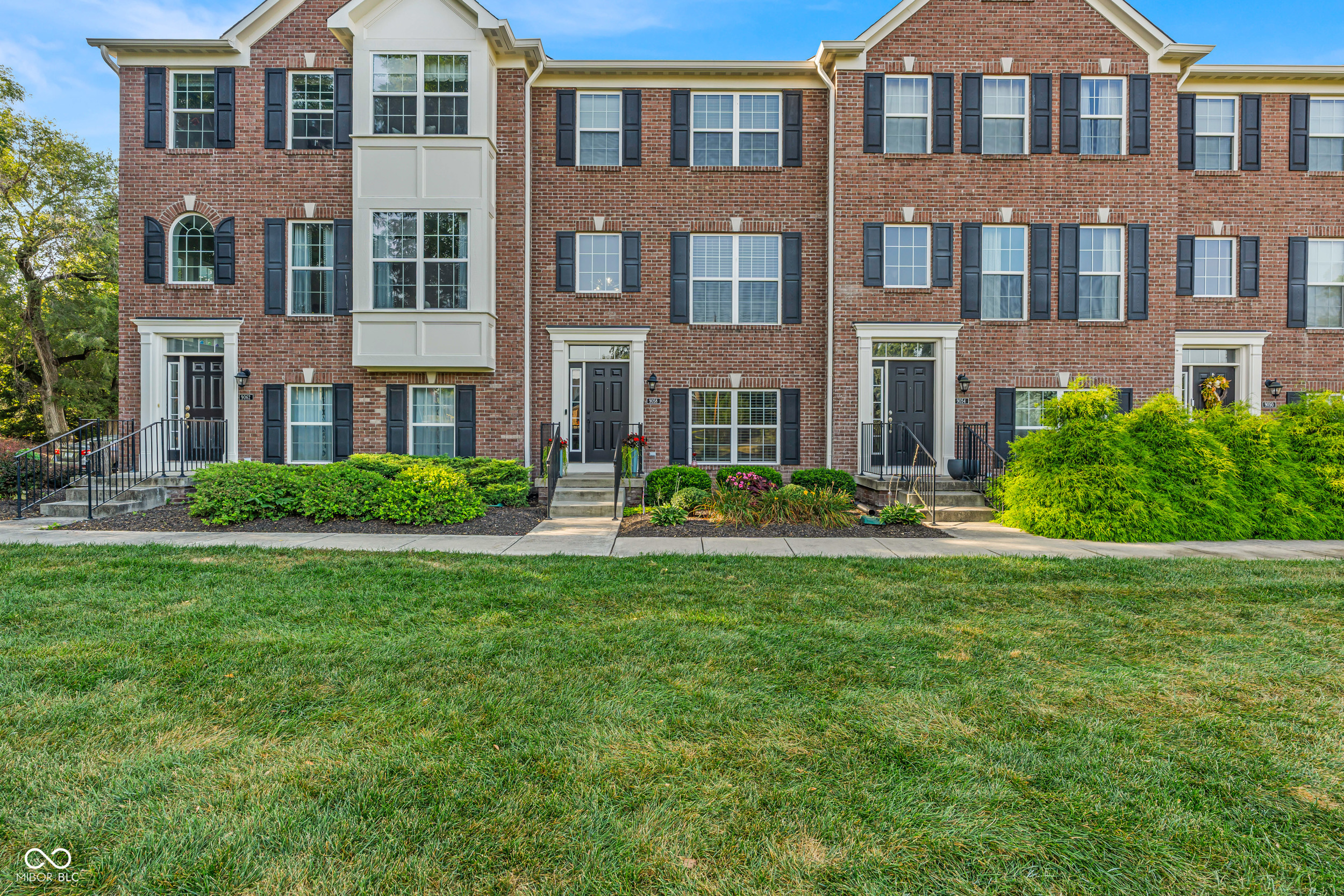 9058 Mercer Drive Fishers, IN 46038 - Photo 2 of 30