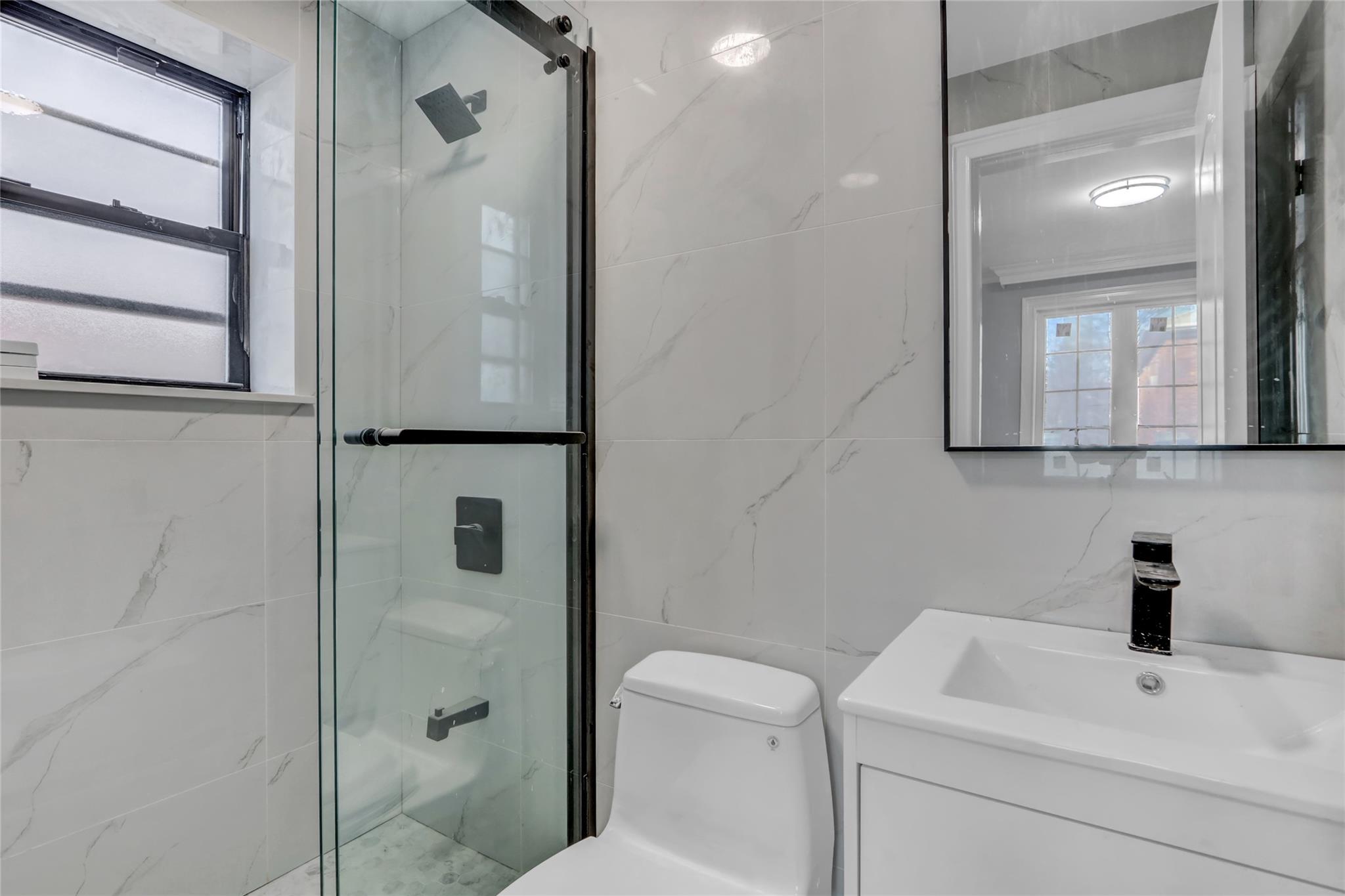 15-55 Utopia Parkway Queens, NY 11357 - Photo 14 of 34