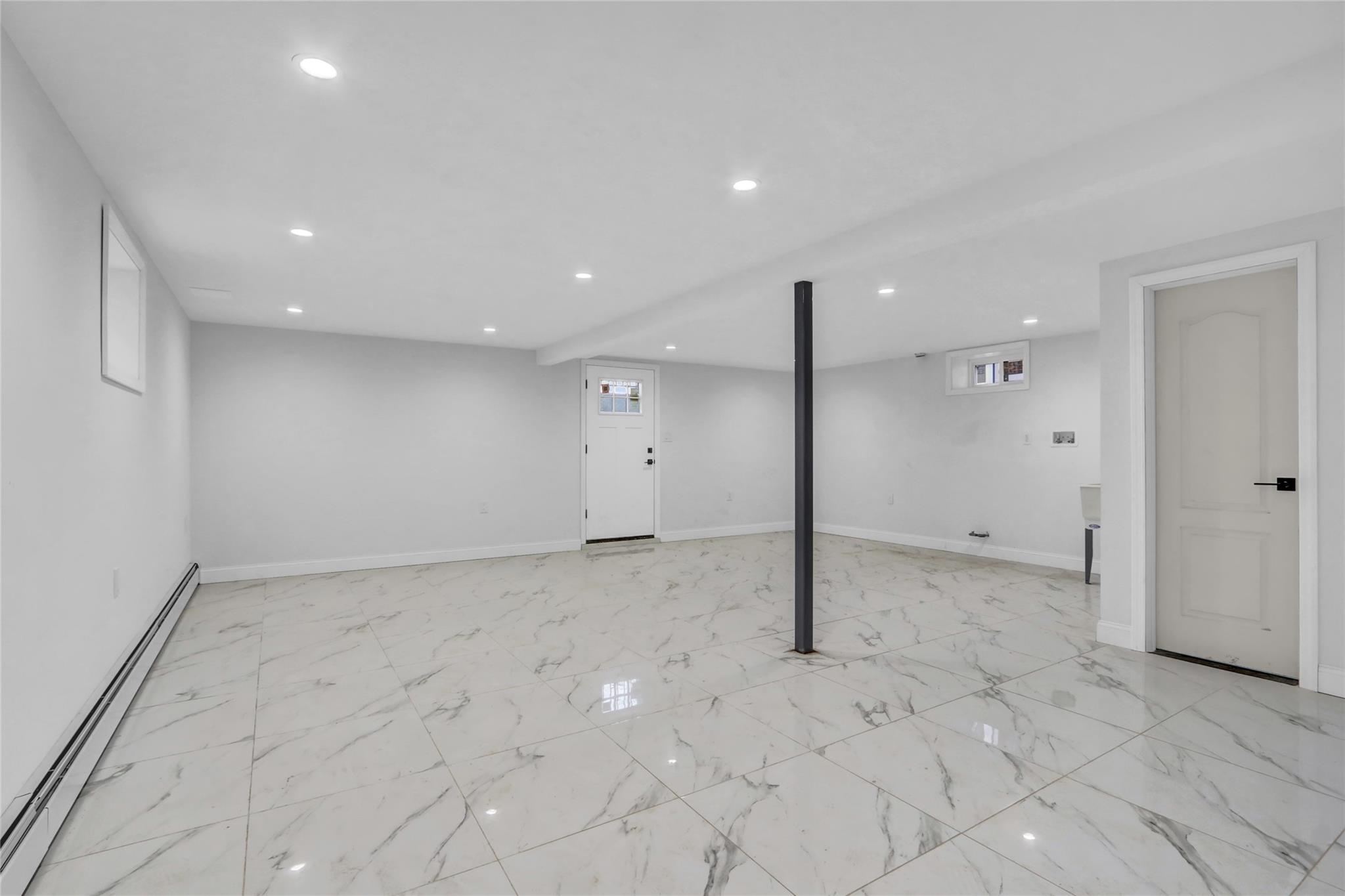 15-55 Utopia Parkway Queens, NY 11357 - Photo 20 of 34