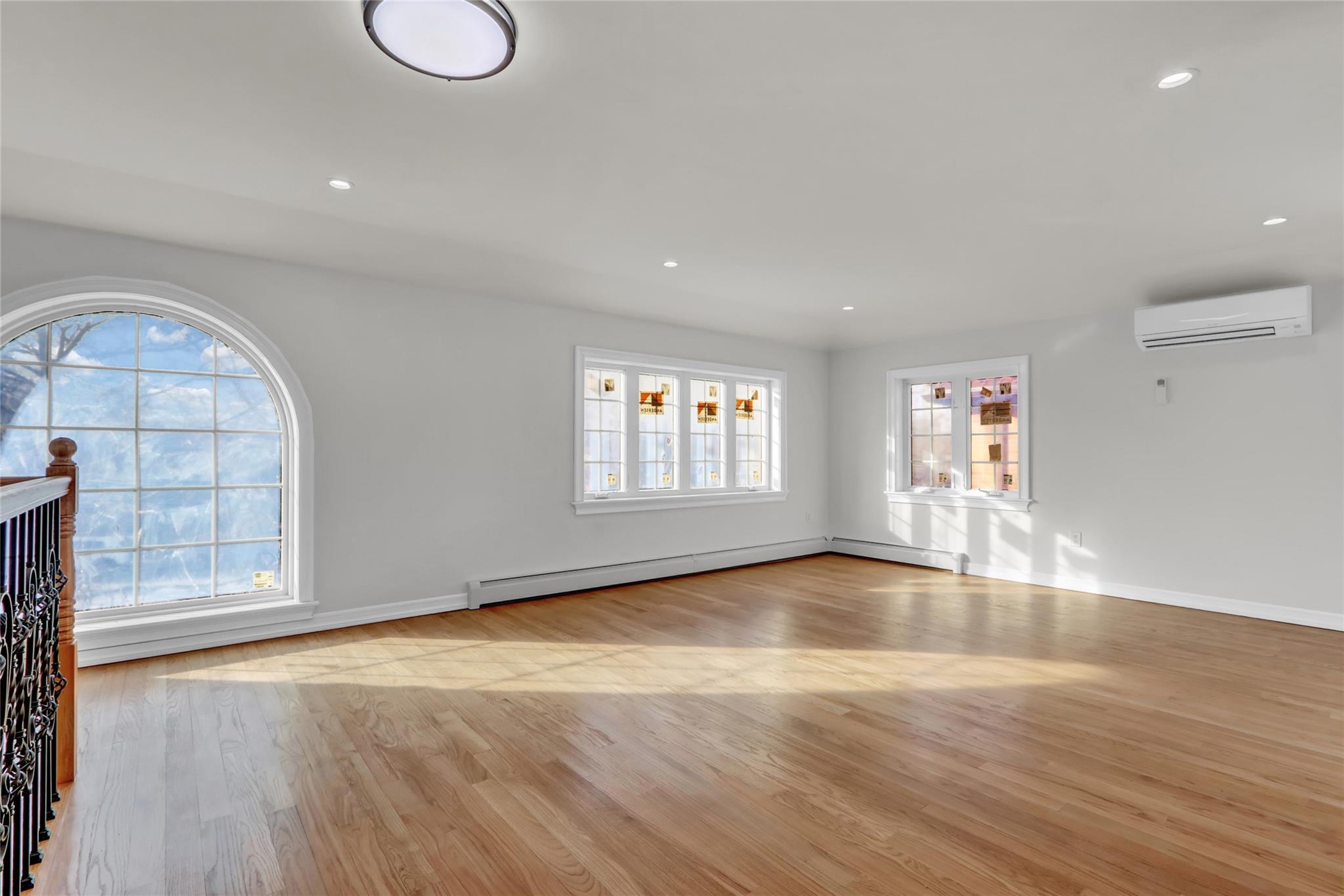 15-55 Utopia Parkway Queens, NY 11357 - Photo 26 of 34