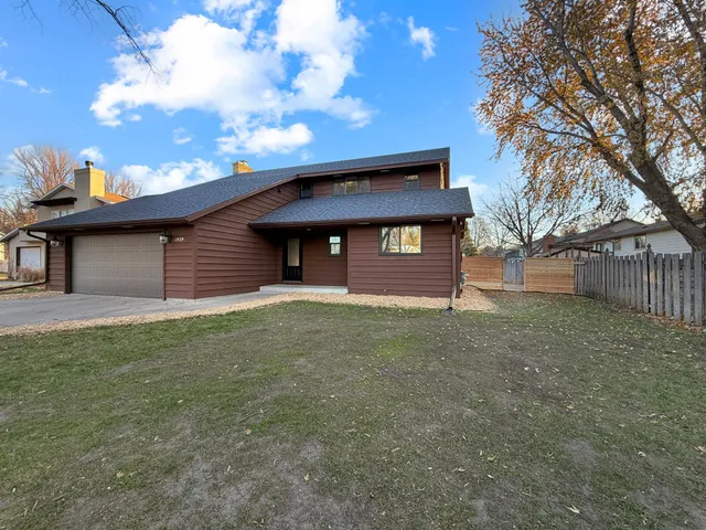 $489,000 | 2939 Maple Street North, Fargo, ND 58102