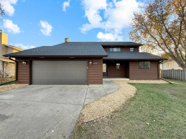 $489,000 | 2939 Maple Street North, Fargo, ND 58102