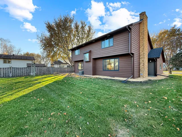 $489,000 | 2939 Maple Street North, Fargo, ND 58102