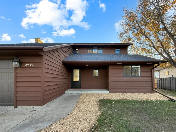 $489,000 | 2939 Maple Street North, Fargo, ND 58102