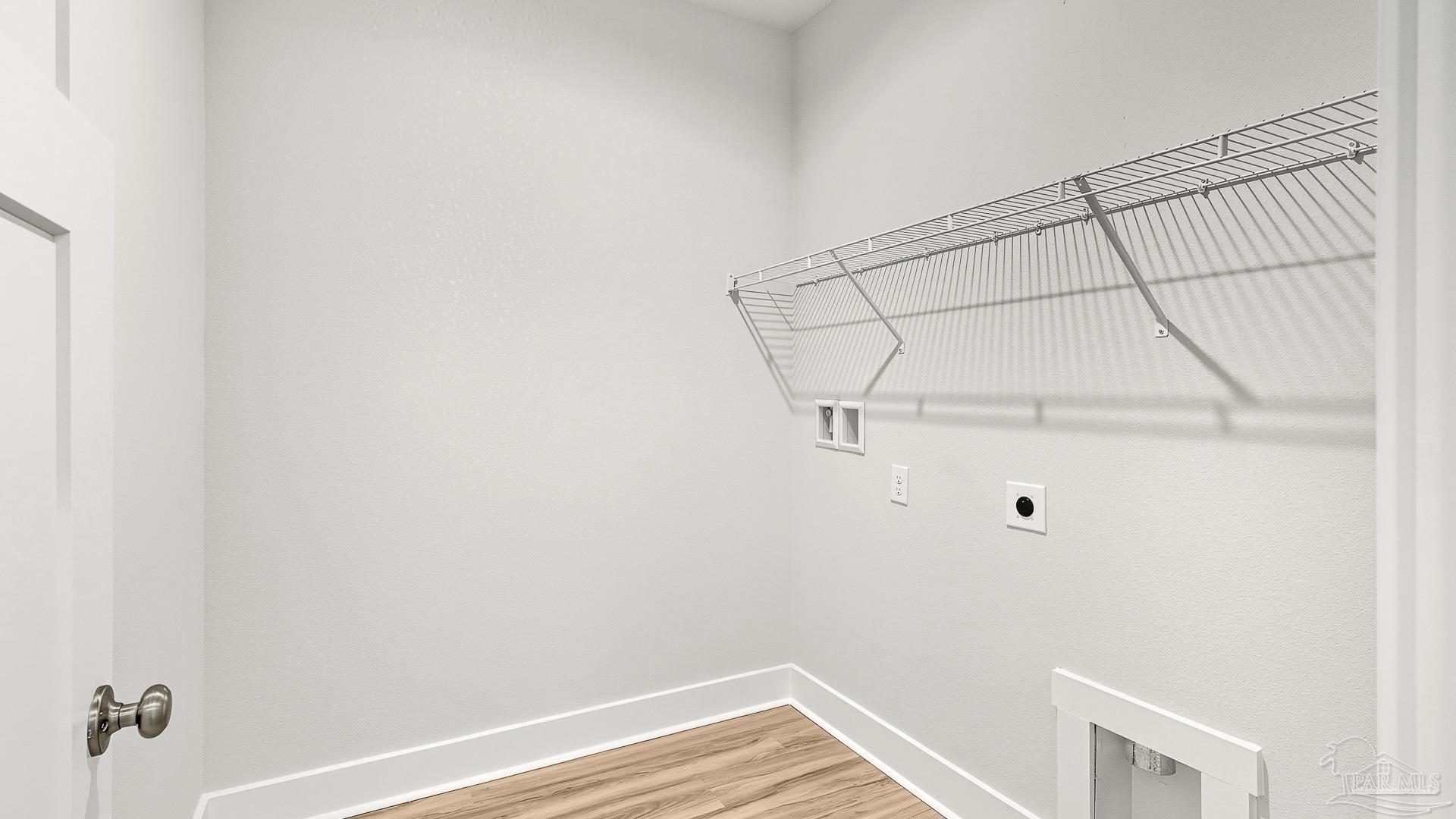 136 Albatross Street Cantonment, FL 32533 - Photo 8 of 43 a view of a small space