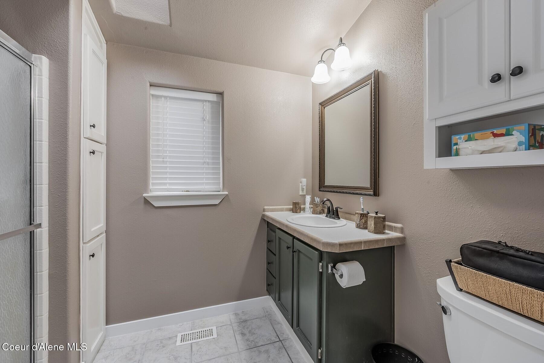 8862 North Mac Arthur Way Hayden, ID 83835 - Photo 15 of 47 Master Bathroom