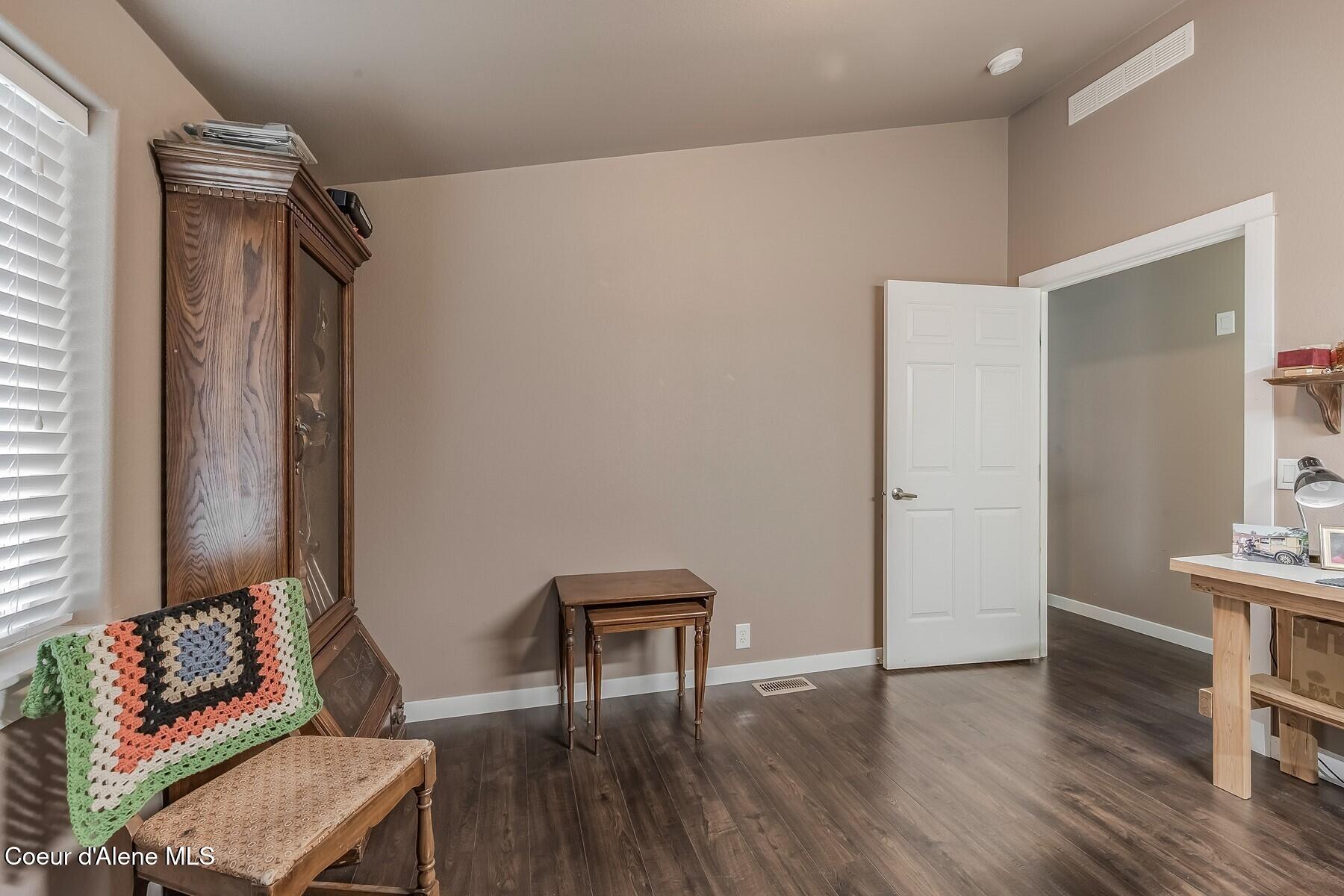 8862 North Mac Arthur Way Hayden, ID 83835 - Photo 20 of 47 Guest Bedroom