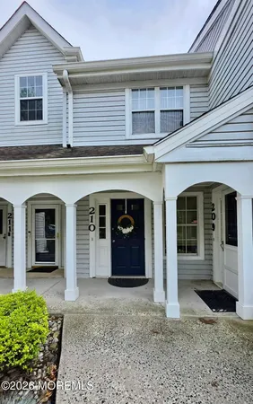 $2,700 | 210 Tulip Lane, Freehold, NJ 07728