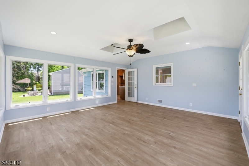 14 Hayward Street Bridgewater, NJ 08805 - Photo 16 of 28