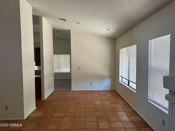 $1,795 | 3712 East Lavender Lane, Phoenix, AZ 85044