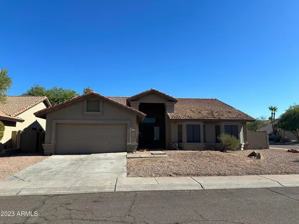 $1,795 | 3712 East Lavender Lane, Phoenix, AZ 85044