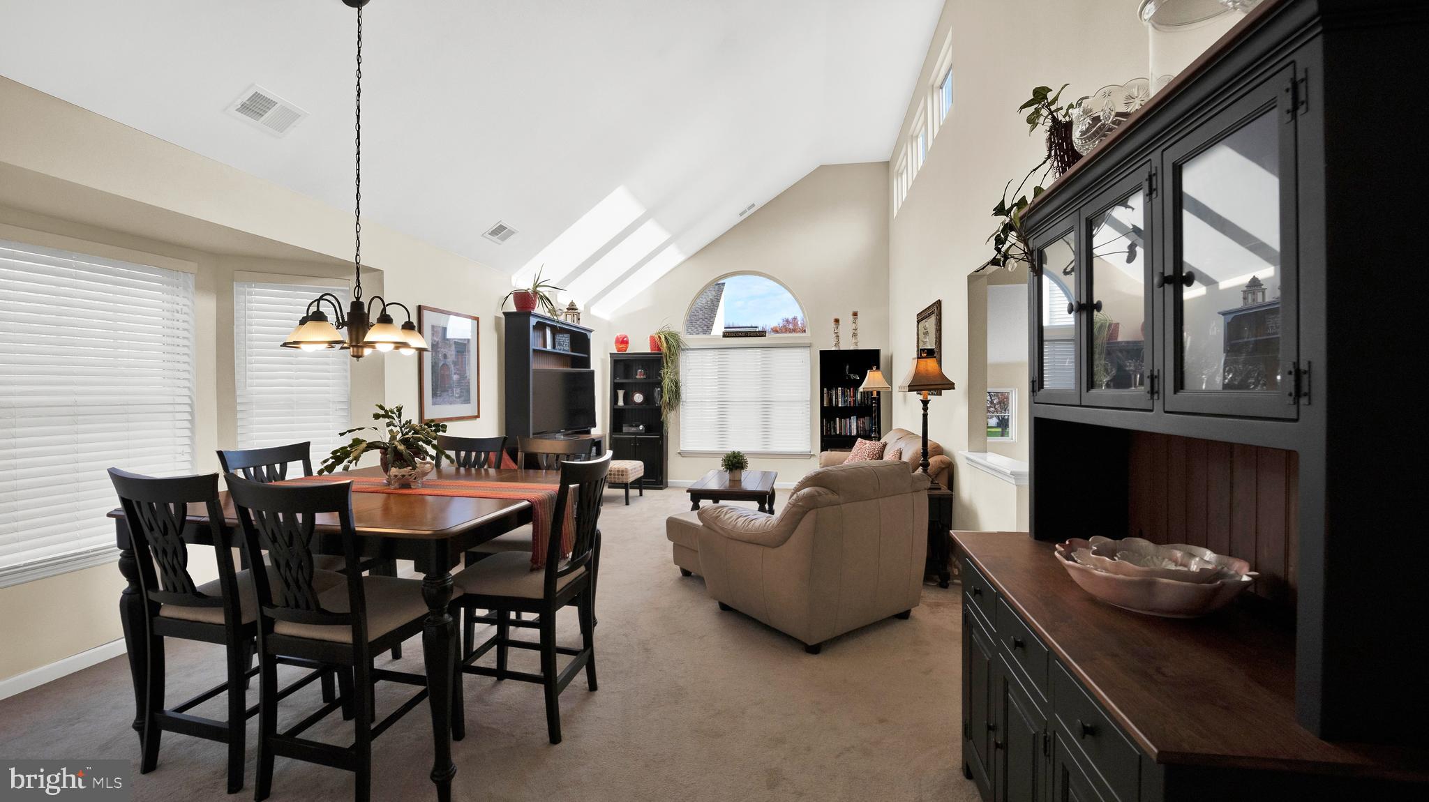 46 Powell Court Hightstown, NJ 08520 - Photo 5 of 33