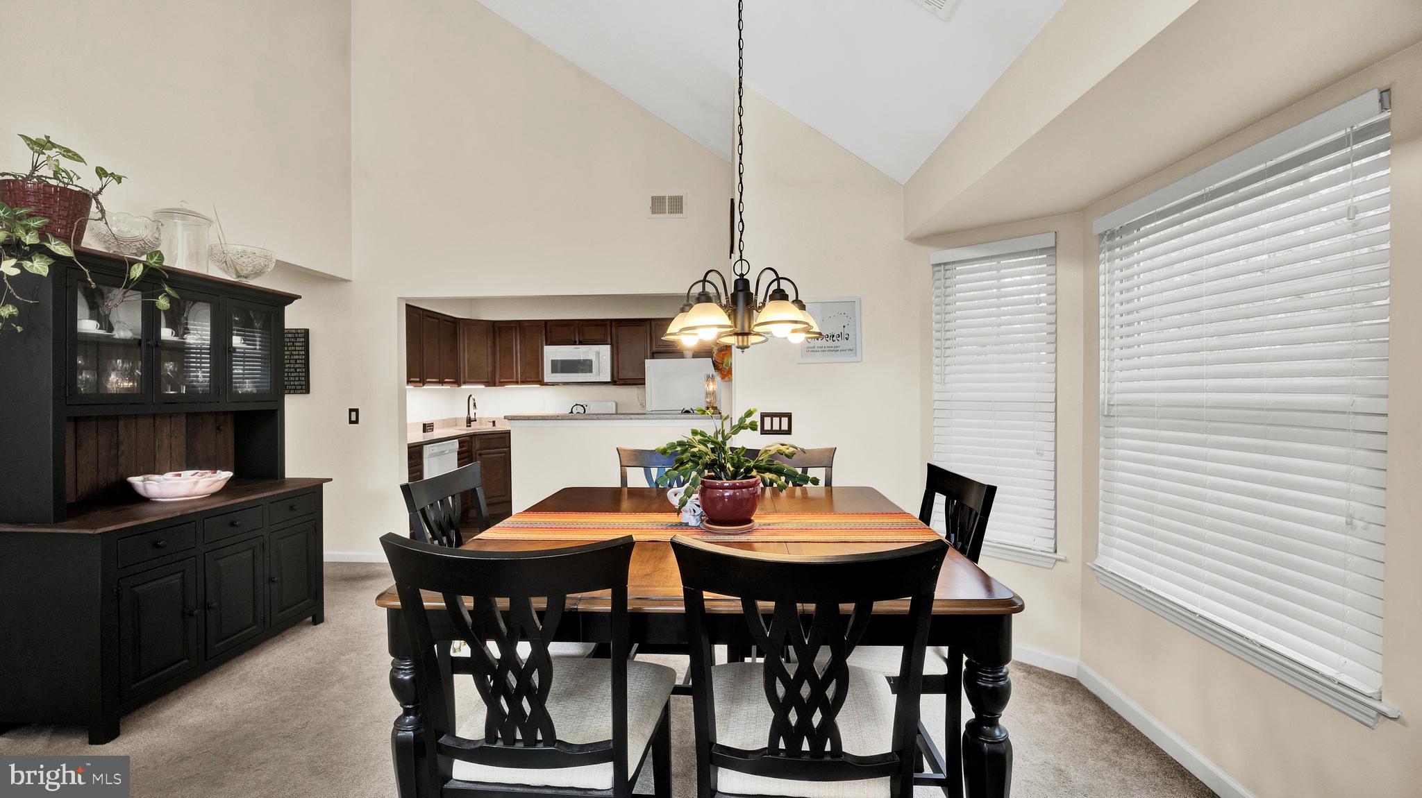 46 Powell Court Hightstown, NJ 08520 - Photo 9 of 33