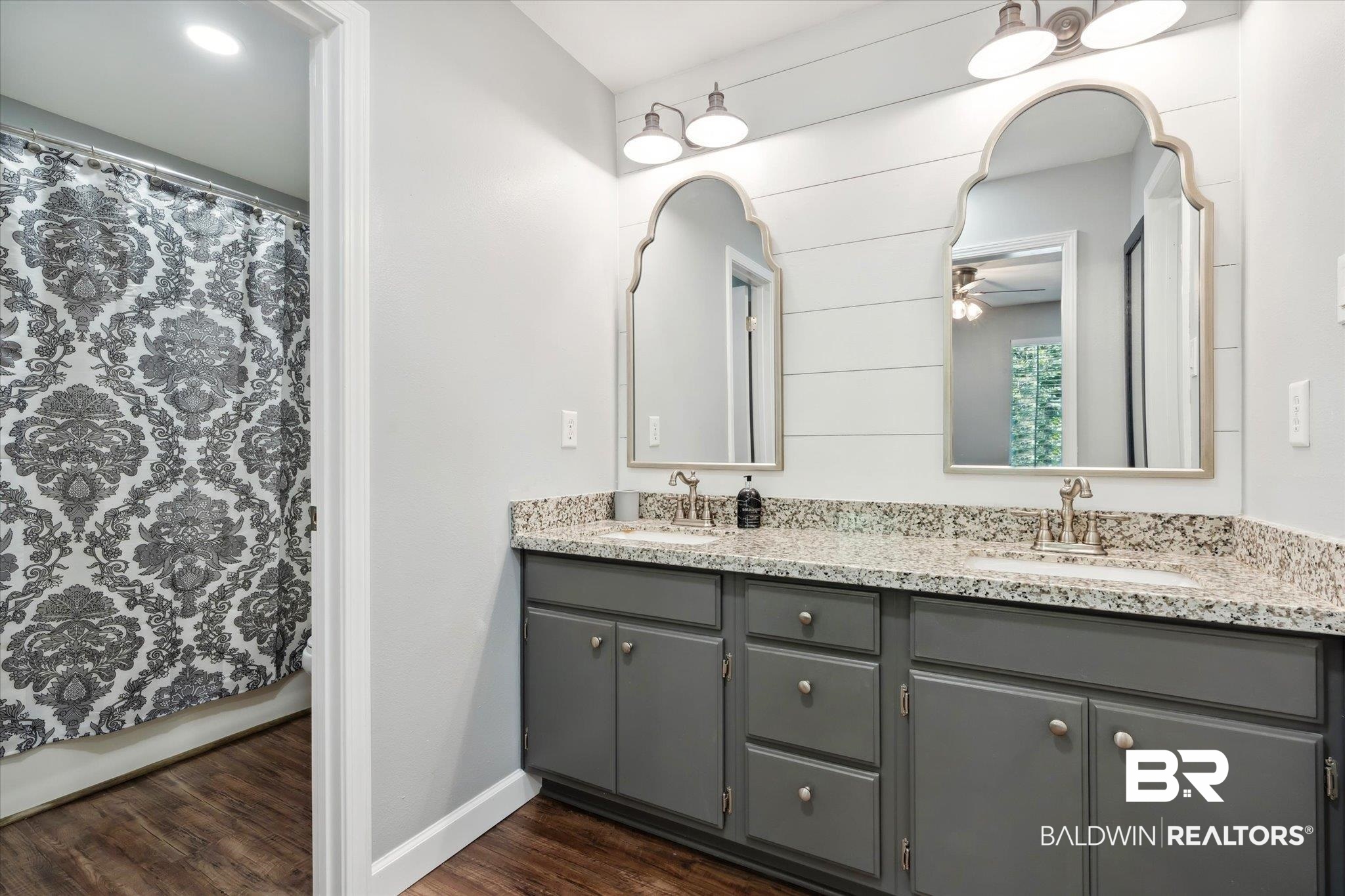 110 Cameron Circle Daphne, AL 36526 - Photo 22 of 41 Primary Bath