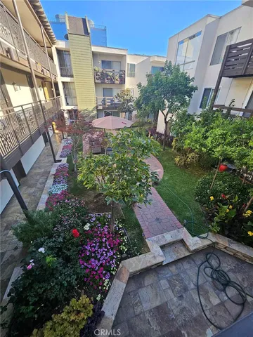 $1,800 | 525 South Ardmore Avenue, Unit 211, Los Angeles, CA 90020