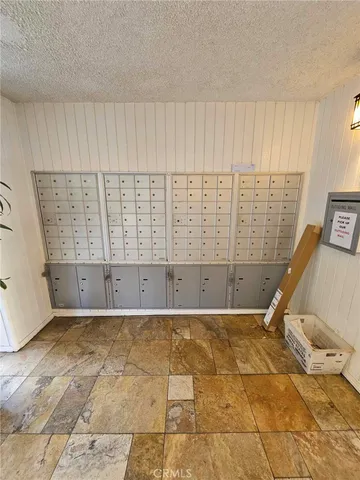 $1,800 | 525 South Ardmore Avenue, Unit 211, Los Angeles, CA 90020