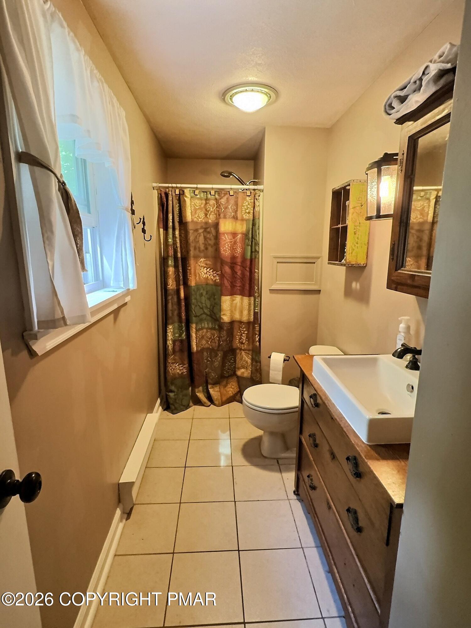 3207 Pine Ridge Drive East Bushkill, PA 18324 - Photo 8 of 14 gsd4qtvt05h