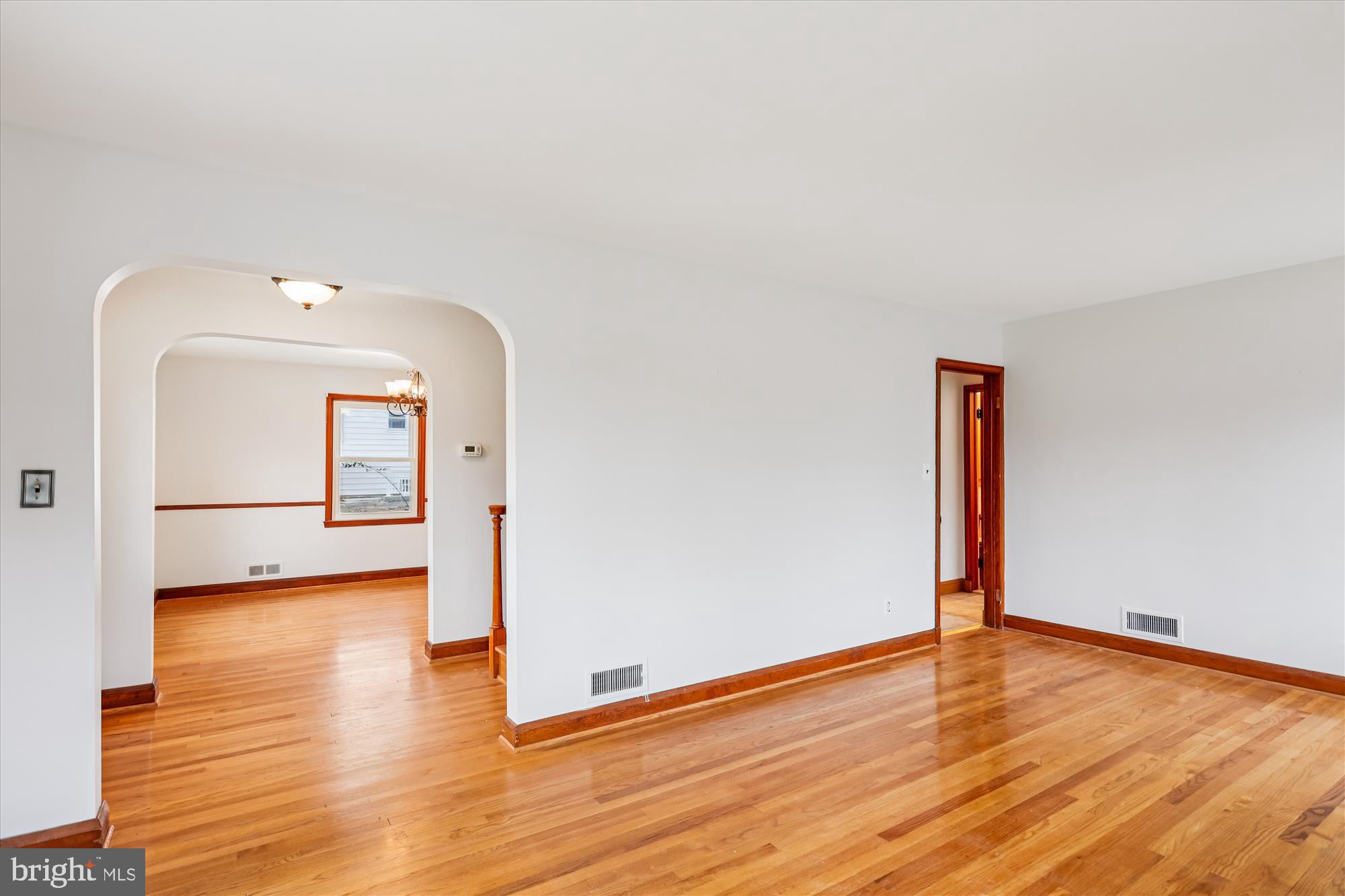 229 Gralan Road Baltimore, MD 21228 - Photo 13 of 89 Living room