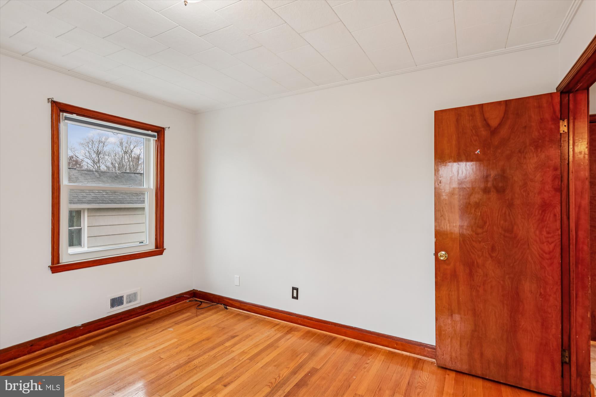 229 Gralan Road Baltimore, MD 21228 - Photo 21 of 89 Main level bedroom