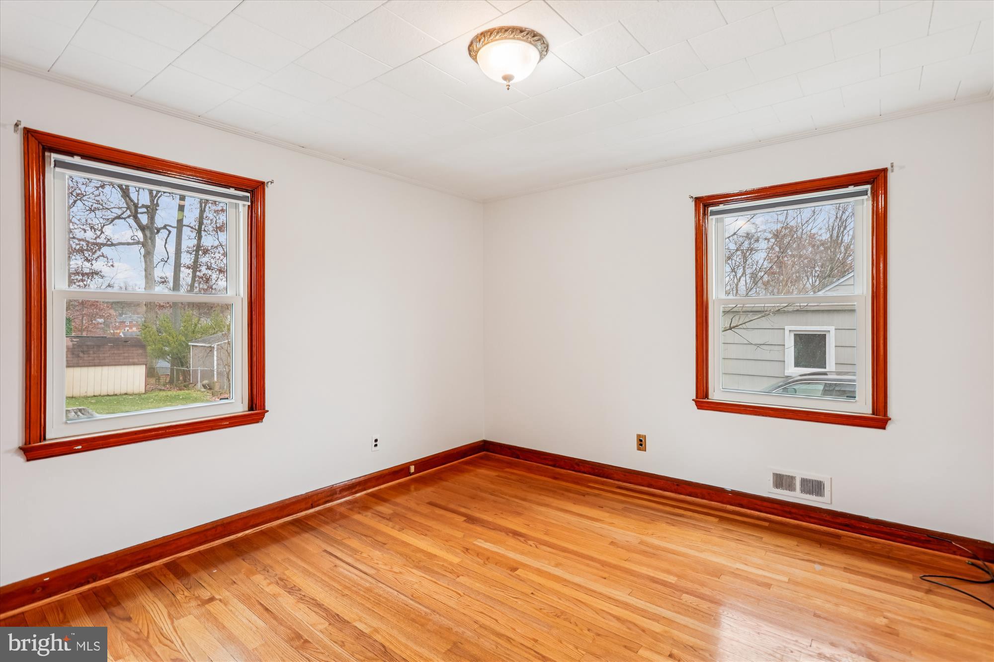 229 Gralan Road Baltimore, MD 21228 - Photo 22 of 89 Main level bedroom