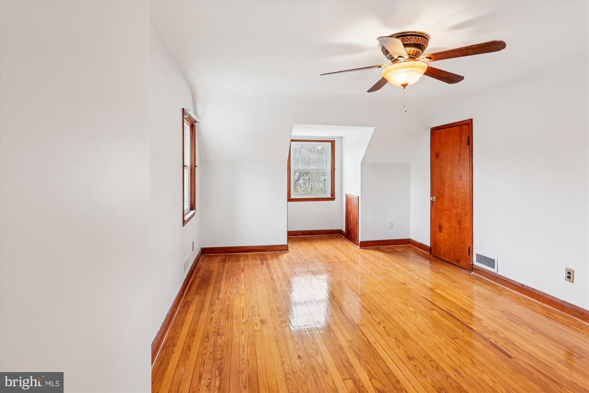229 Gralan Road Baltimore, MD 21228 - Photo 24 of 89 Primary bedroom