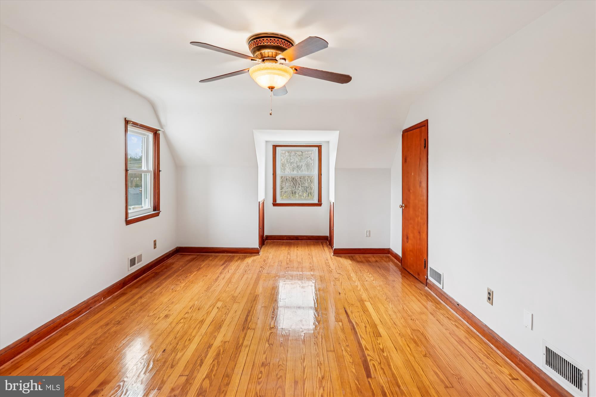 229 Gralan Road Baltimore, MD 21228 - Photo 25 of 89 Primary bedroom