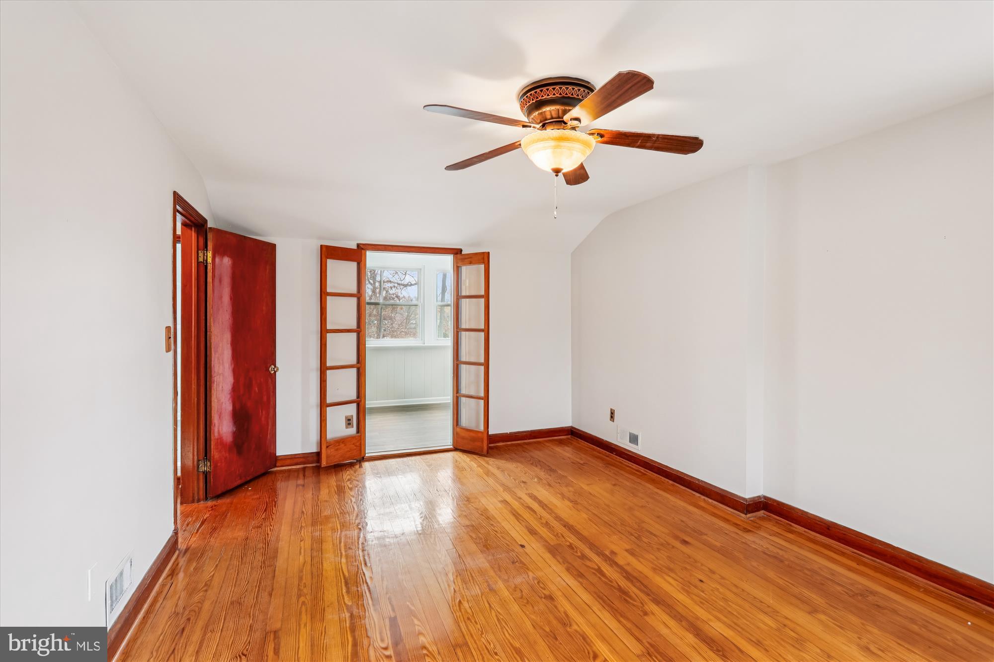 229 Gralan Road Baltimore, MD 21228 - Photo 28 of 89 Primary bedroom