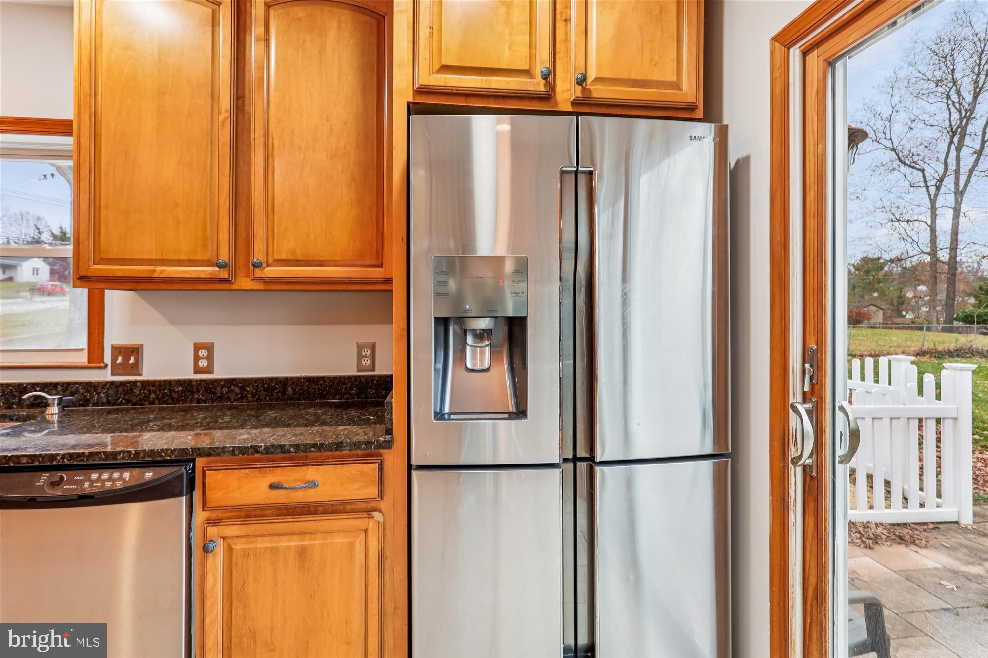 229 Gralan Road Baltimore, MD 21228 - Photo 3 of 89 Kitchen w/stainless appliances