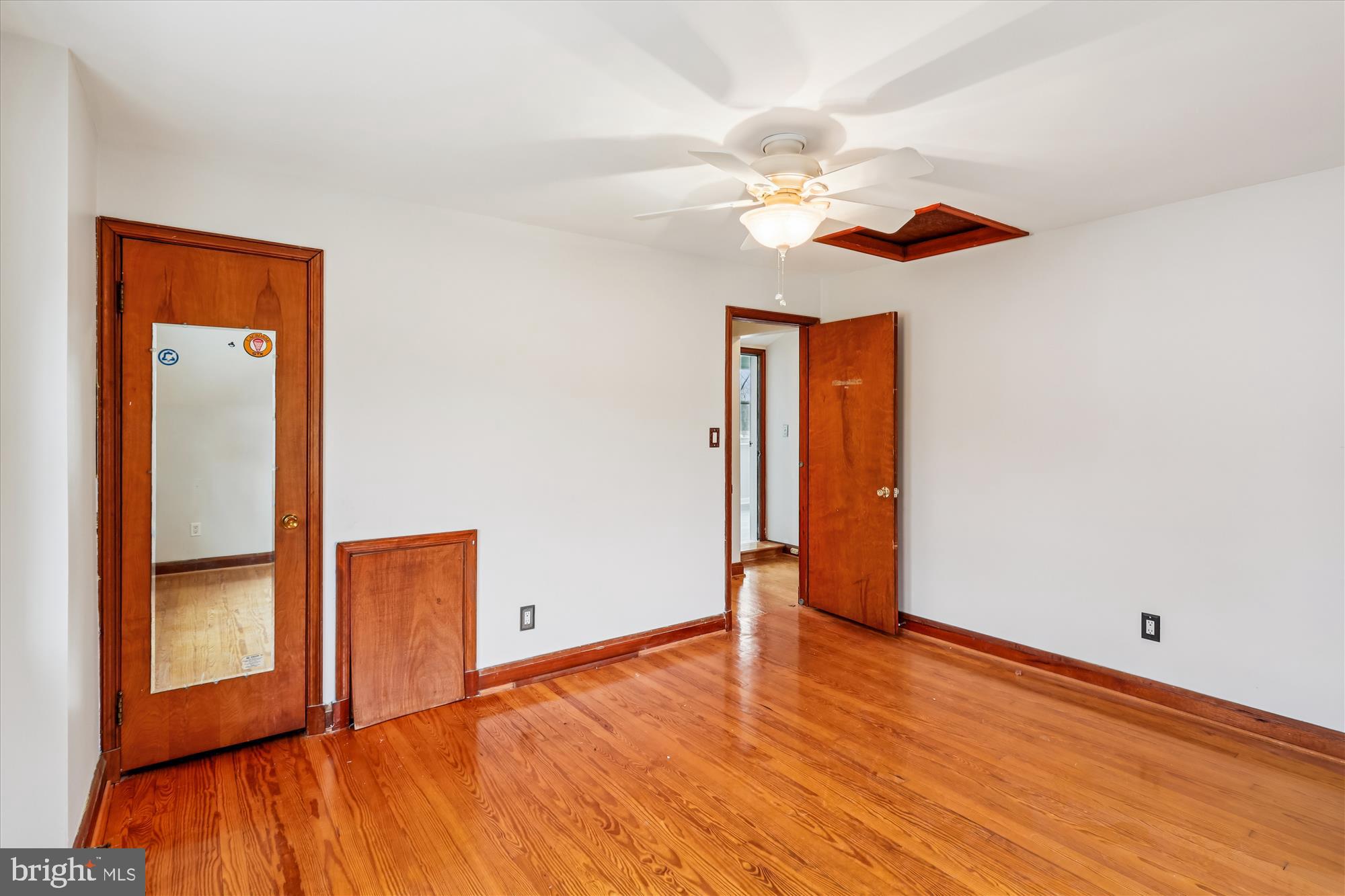 229 Gralan Road Baltimore, MD 21228 - Photo 36 of 89 Bedroom 2