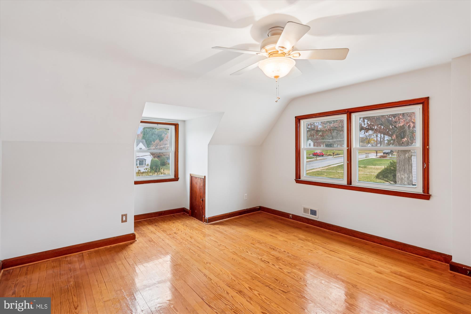 229 Gralan Road Baltimore, MD 21228 - Photo 38 of 89 Bedroom 2