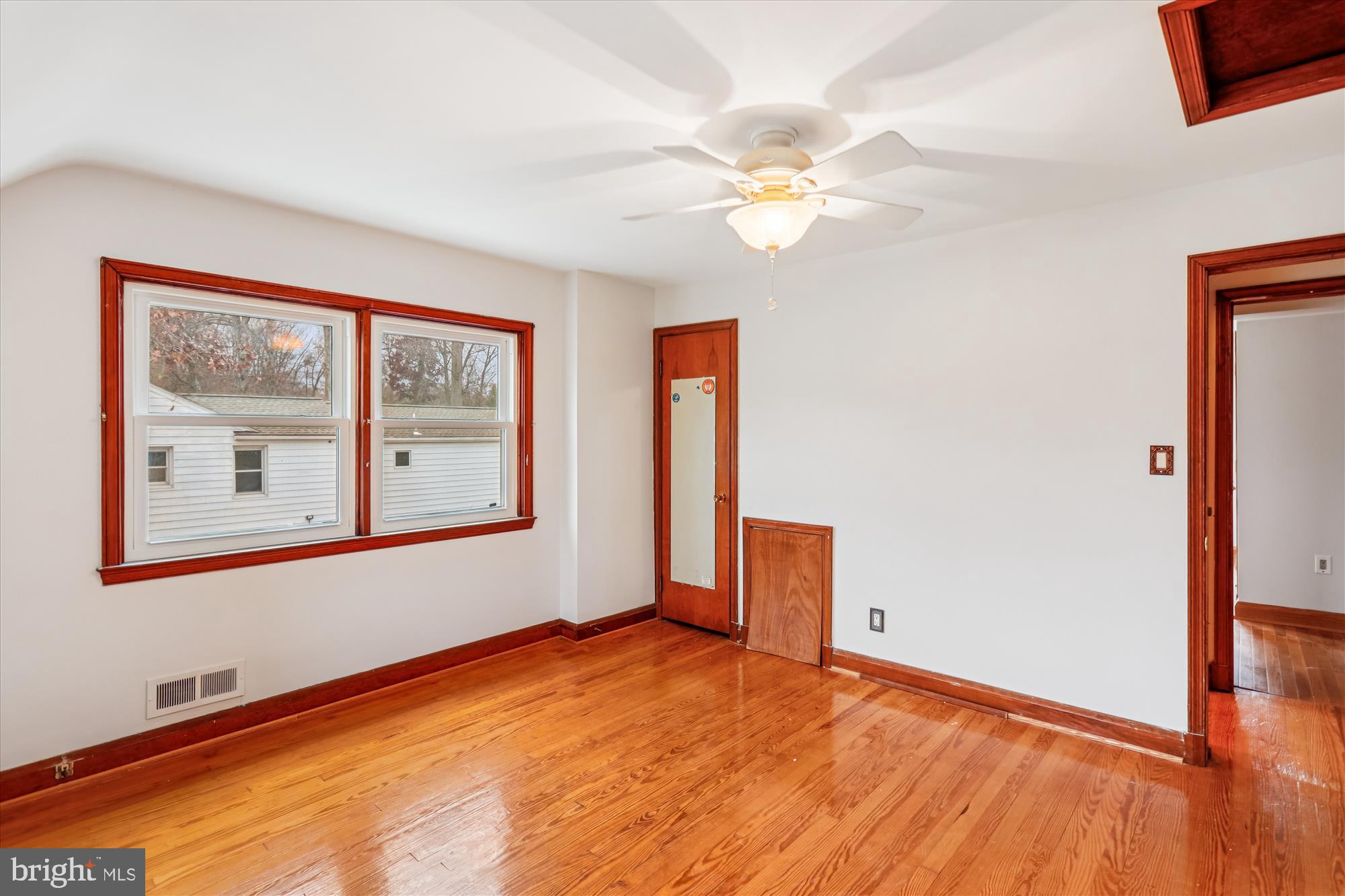 229 Gralan Road Baltimore, MD 21228 - Photo 40 of 89 Bedroom 2