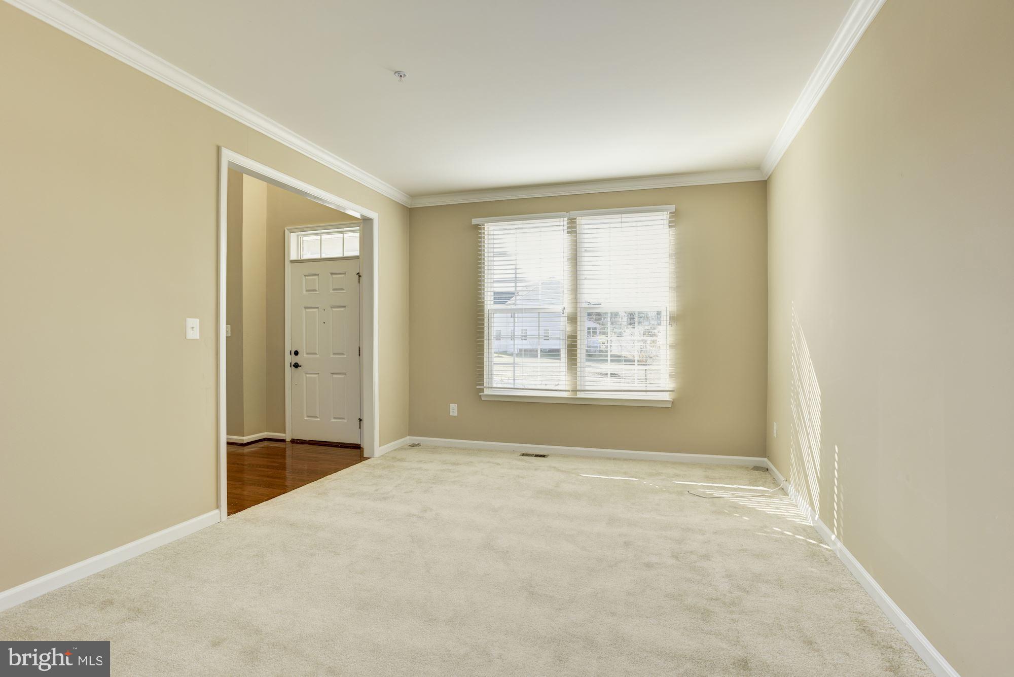 10446 Windlass Run Road Baltimore, MD 21220 - Photo 6 of 48 Living Room