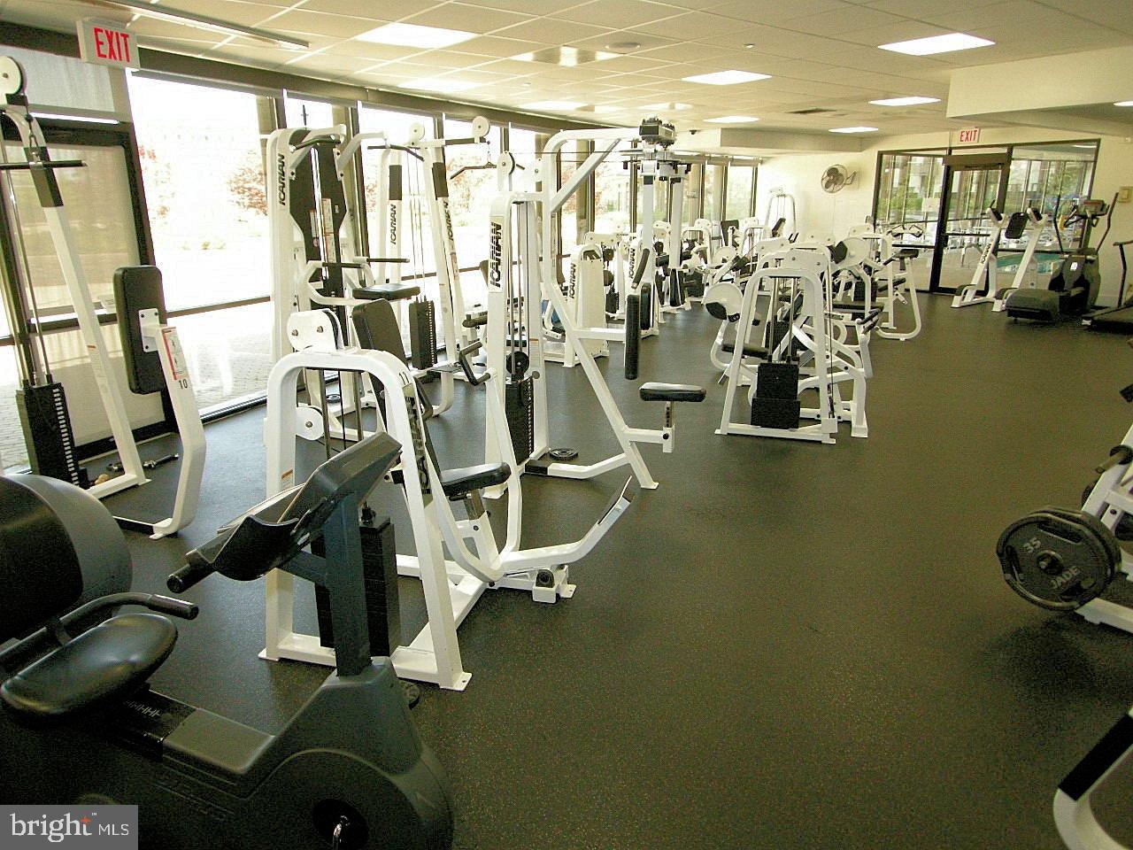 5225 Pooks Hill Road, Unit C28N Bethesda, MD 20814 - Photo 21 of 28 Gym