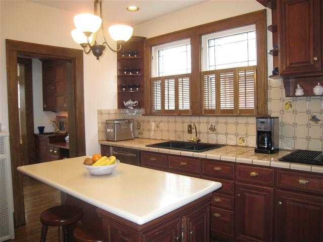211 South Ardmore Road Columbus, OH 43209 - Photo 8 of 25
