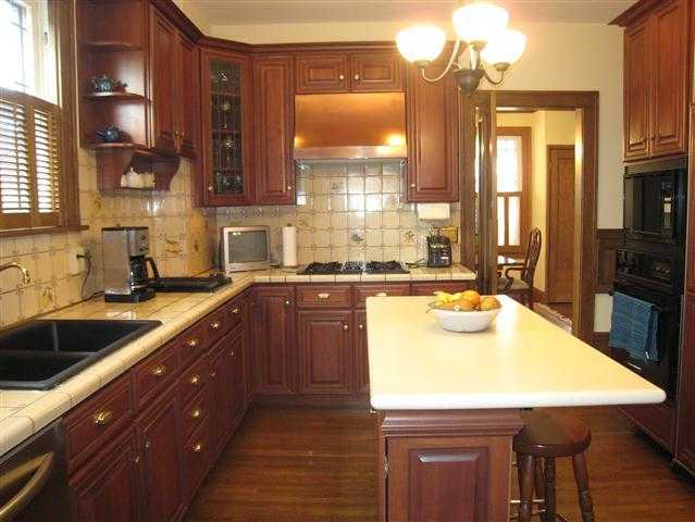 211 South Ardmore Road Columbus, OH 43209 - Photo 9 of 25