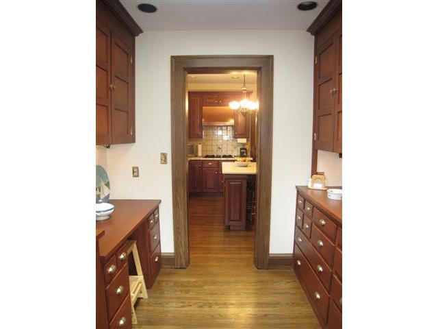 211 South Ardmore Road Columbus, OH 43209 - Photo 10 of 25